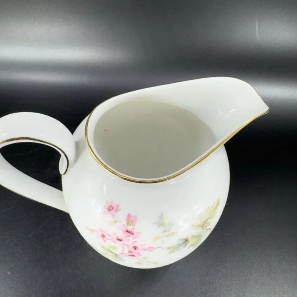 Hutschenreuther Selb LHS Bavaria Germany Porcelain Painted Small Pitcher Creamer